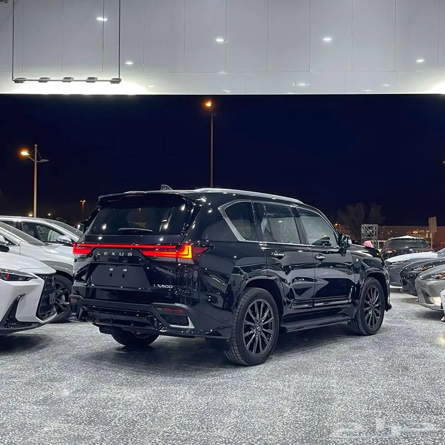 لكزس LX600 اف سبورت بنزين 2025 index