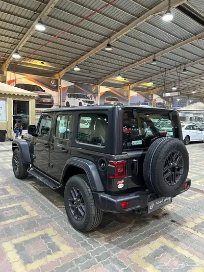 عرض خاص جيب رانجلر سبورت موديل 2024 السعر شامل 182500 3