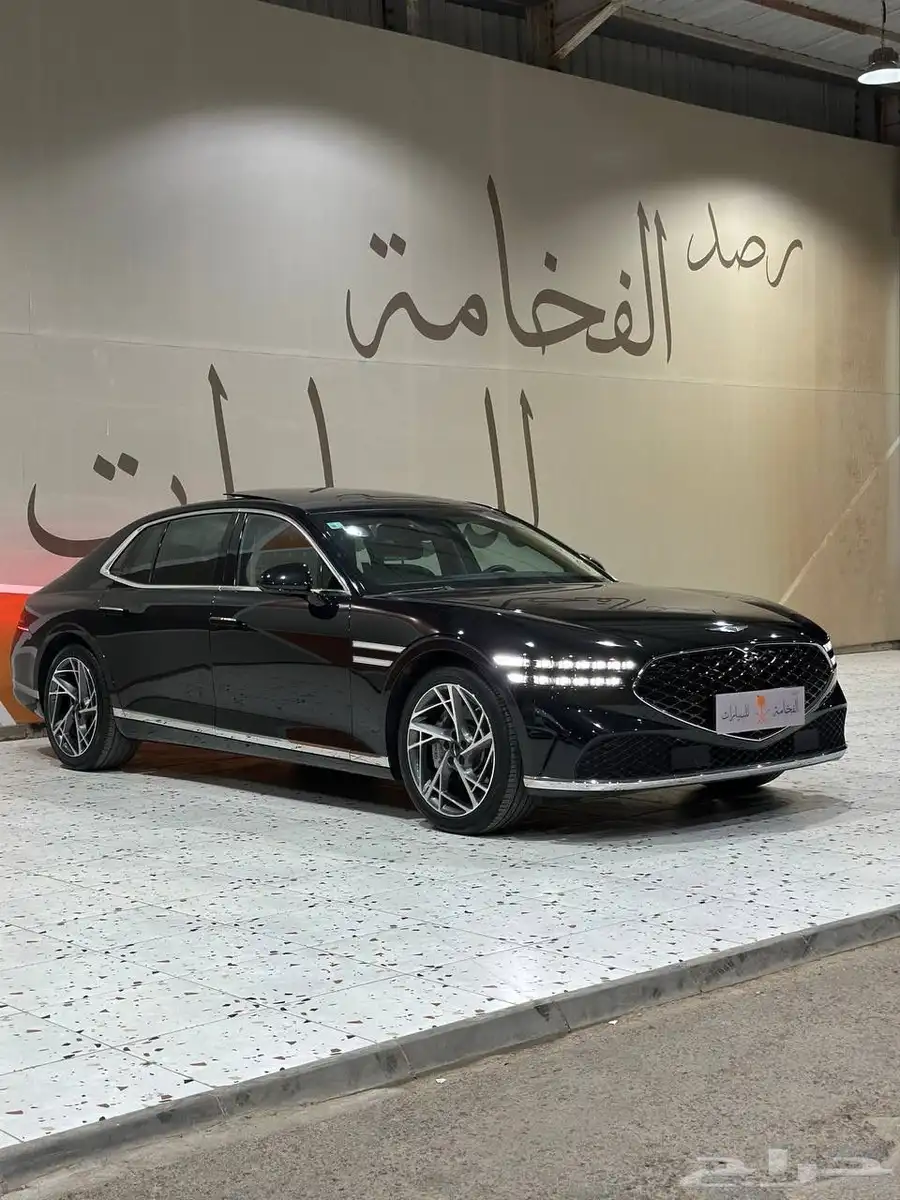 جينيسس G90 اسود 2023 . رصد الفخامة index