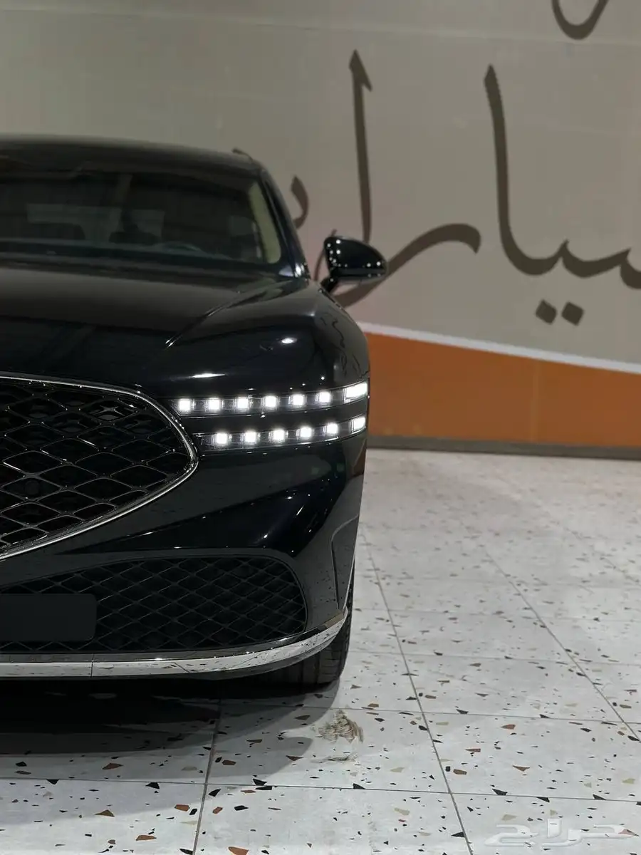 جينيسس G90 اسود 2023 . رصد الفخامة index