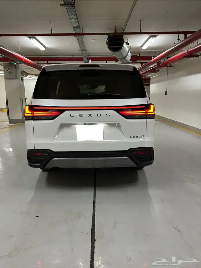 لكزسLX600 2025 VIP بلاك اديشن 17