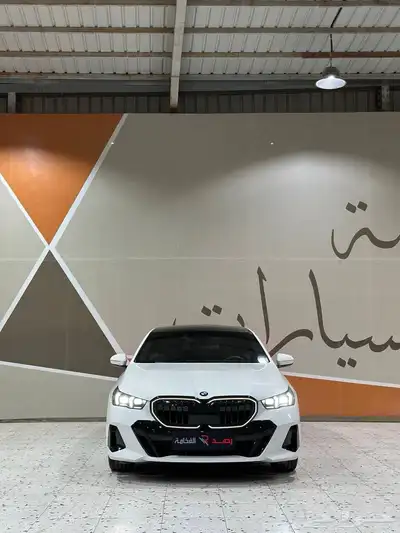 بي ام دبليو 520i 2024 kit M . رصد الفخامة 2