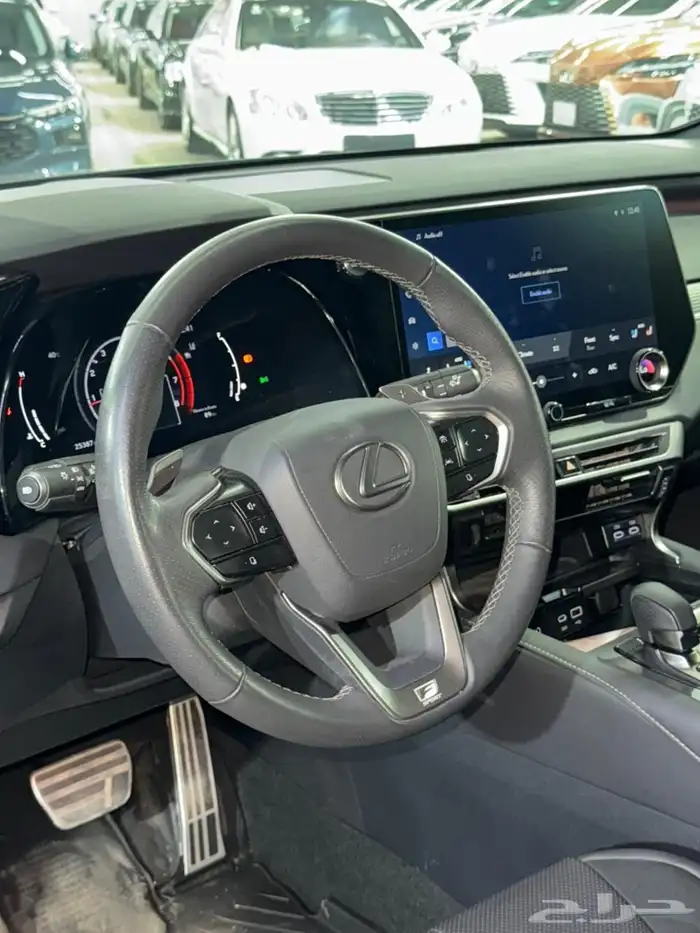 لكزس RX 350 F Sport موديل 2023 ( بحالة الجديد ) 13