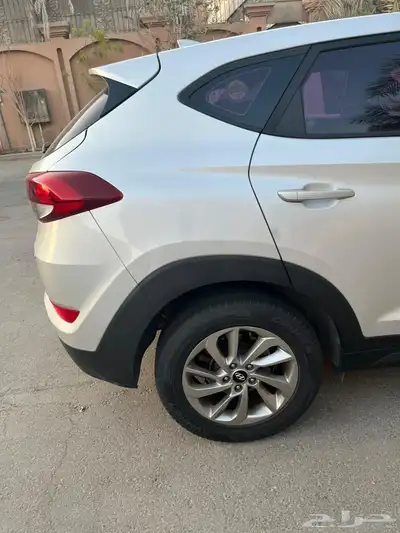توسان 2018 ديزل نظيف للبيع المكينة الكبيره 14