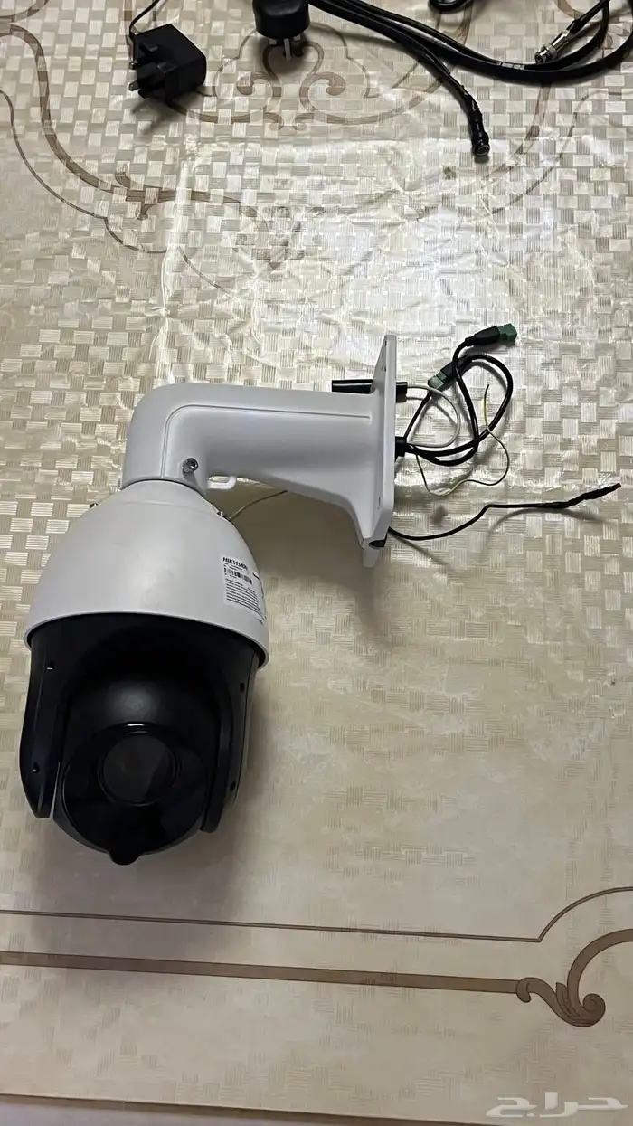 للبيع   كاميرا مراقبة متحركة PTZ من Hikvision- جديدة 1