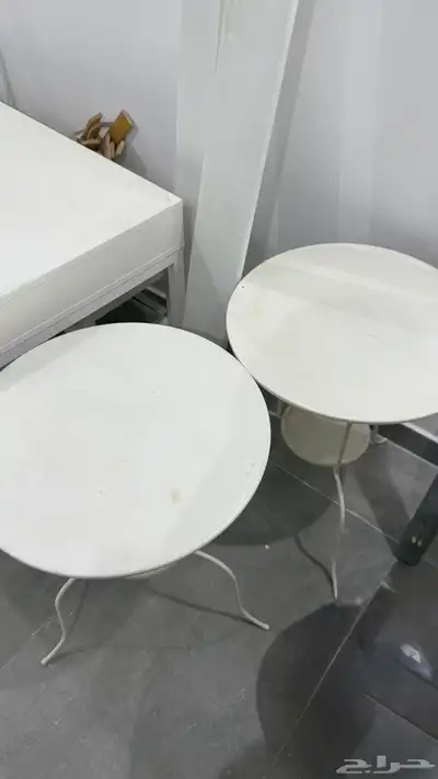 طاولات جانبية من ايكيا 0