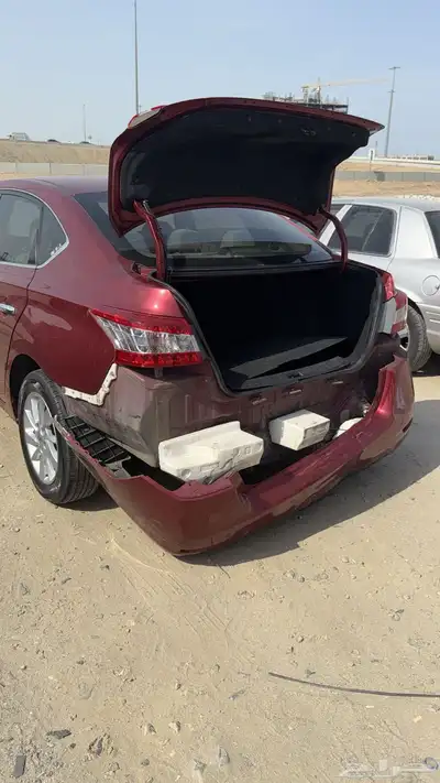 نيسان سنترا مصدومه للبيع 1
