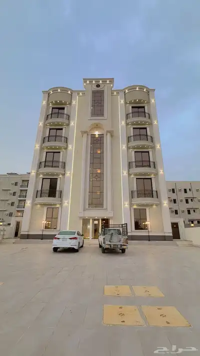 شقق تمليك تشطيب فاخر بحي السويس 0