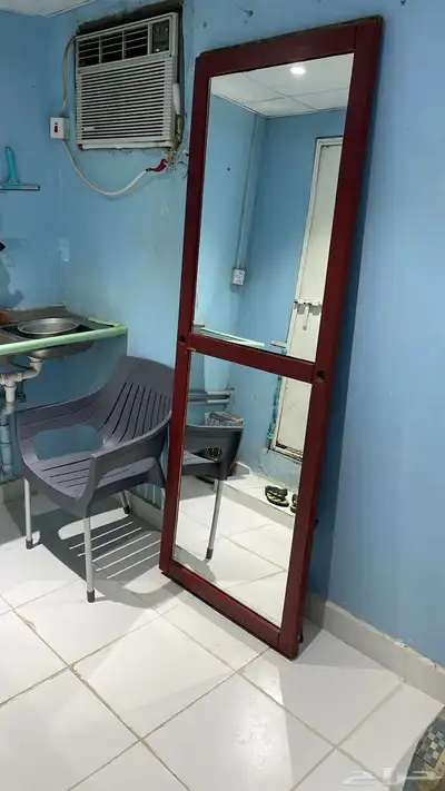 غرفة مجهزة بالكامل للإيجار كهرباء وماء حي اوالة طريق جليل 4
