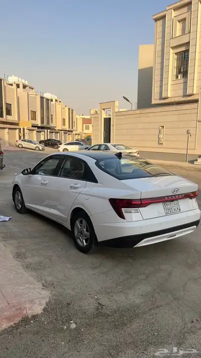 اكسنت 2024 سقف اسود 2