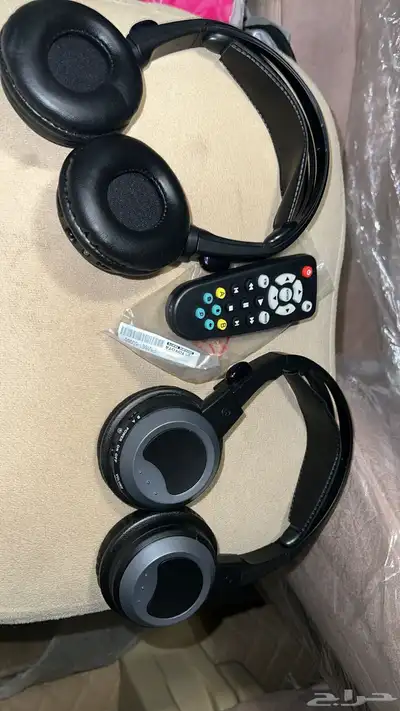 سماعات شاشه لاندكروزر مع الريموت اصلي وكاله 3