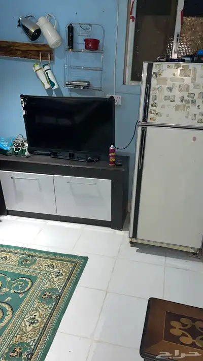 غرفة مجهزة بالكامل للإيجار كهرباء وماء حي اوالة طريق جليل 10