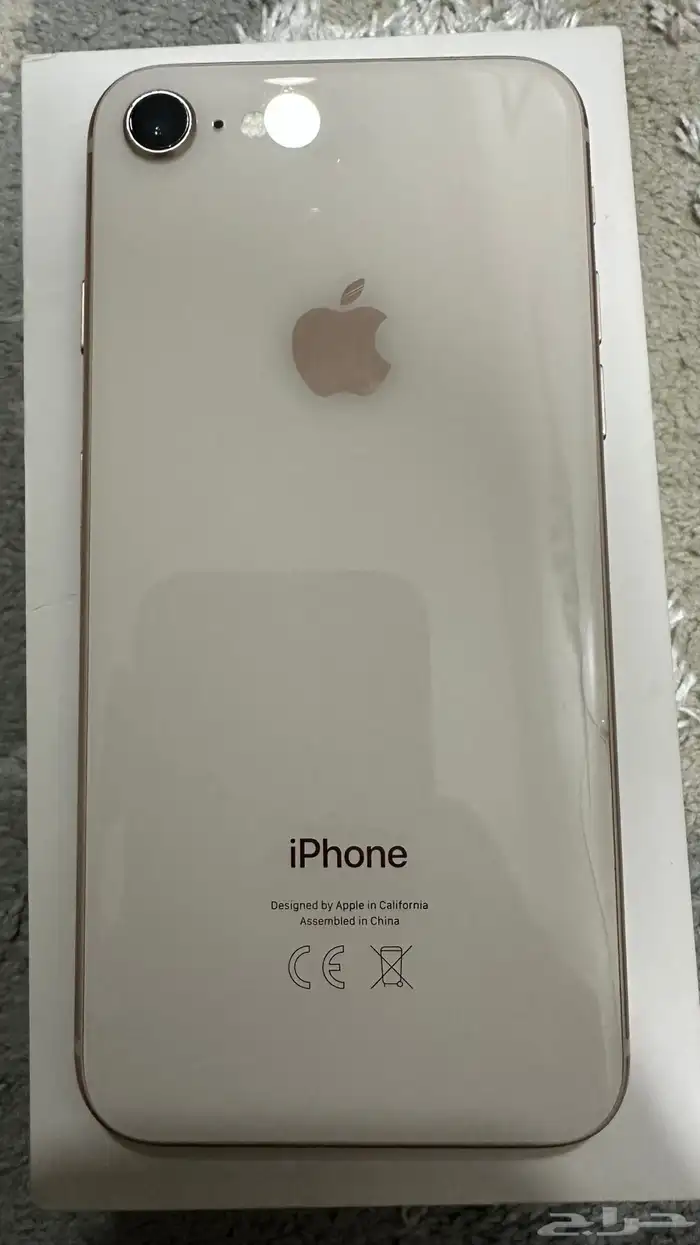 للبيع iPhone 8 ذهبي 64 جيجا 0
