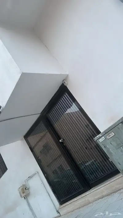 شقق عزاب للايجار 0