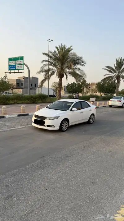 للبيع كيا سيراتو 2011 1