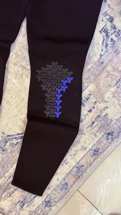 لبس غرص وزعانف واكسسواراتها استخدمت مرة فقط 1