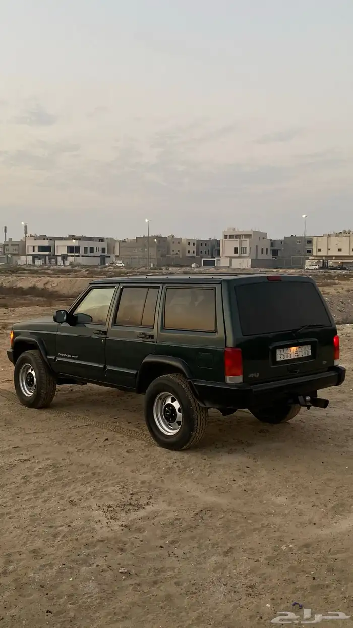 جيب شروكي 2000 2