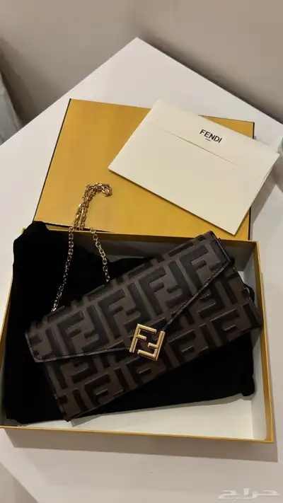 شنطة فندي أصلية 0