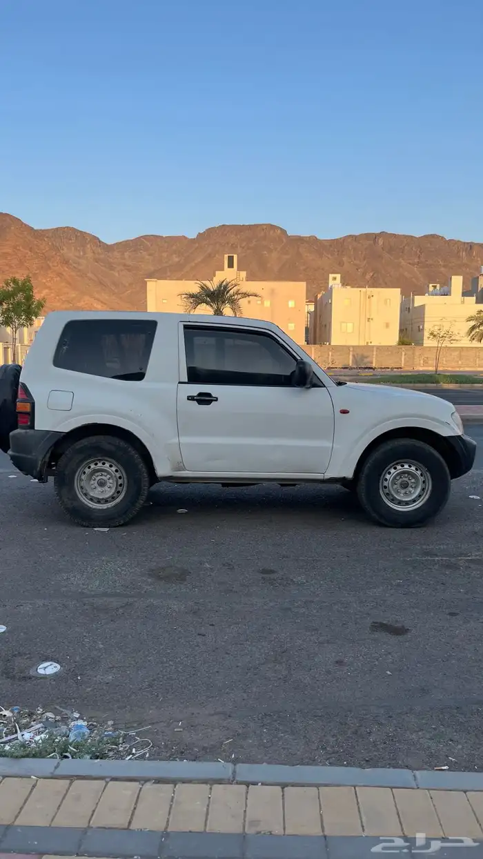 جيب باجيرو نظيف 3