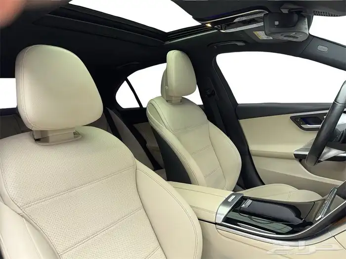 2022 Mercedes C 300 بسعر 157 الف ريال 11