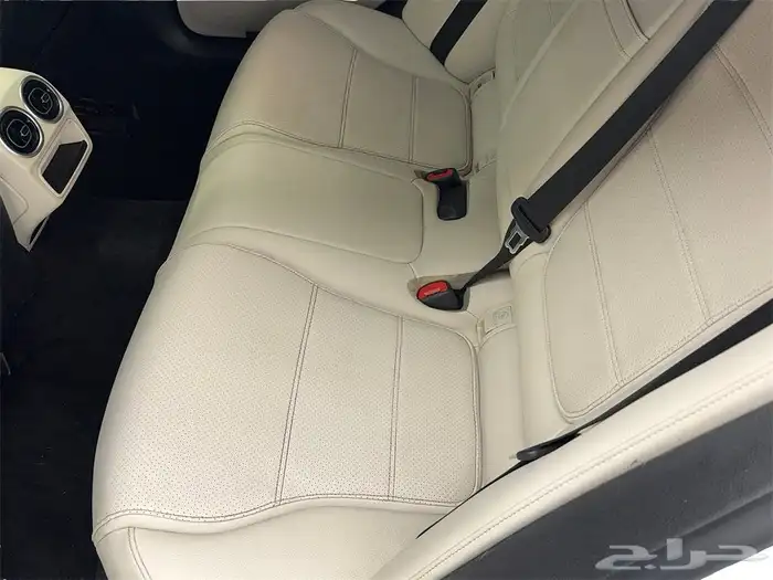 2022 Mercedes C 300 بسعر 157 الف ريال 15