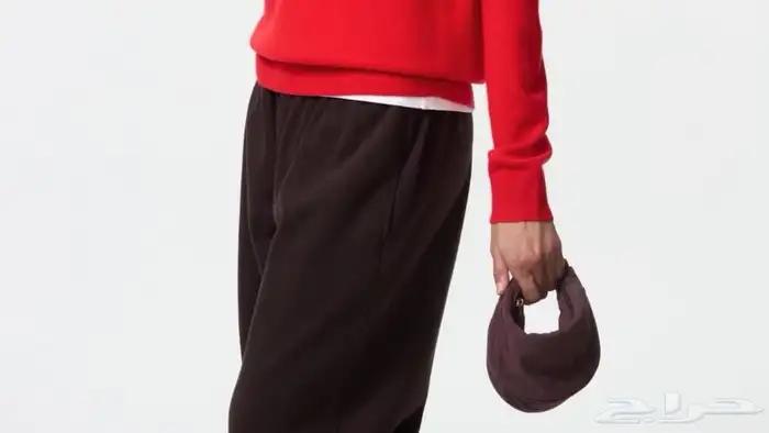 شنطة يد بتصميم عملي وعصري UNIQLO 3