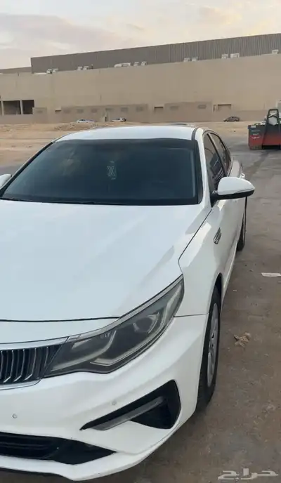 للبيع كيا اوبتيما 2019 ستاندر 4