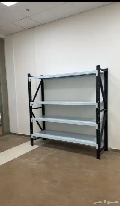 طاولة مكتب وكرسي ورف حديد مقاس مترين في مترين للبيع 2