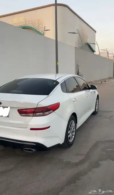 للبيع كيا اوبتيما 2019 ستاندر 1