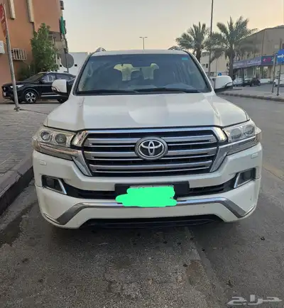 لاندكروزر 2018 1