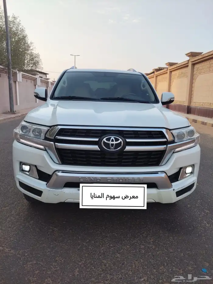 لاندكروزرصالون 2020 جي اكس ار فئة 1 1