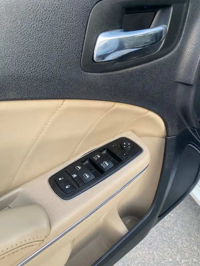 دوج تشارجر 8 سلندر ( تم البيع ) 14