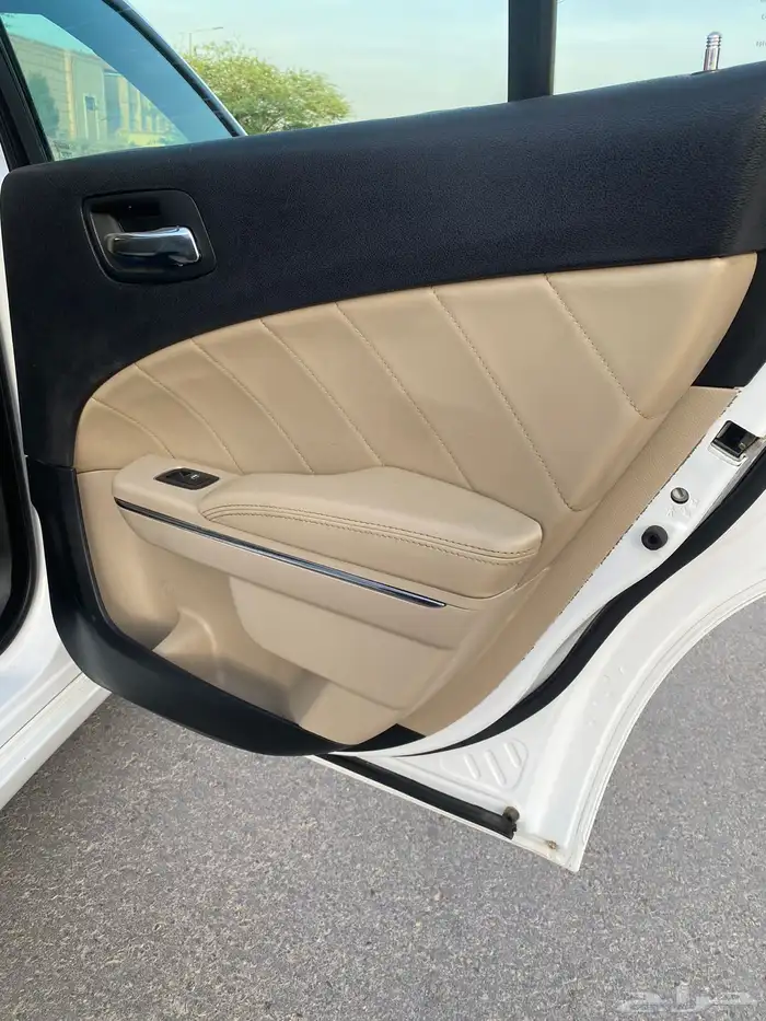 دوج تشارجر 8 سلندر ( تم البيع ) 16