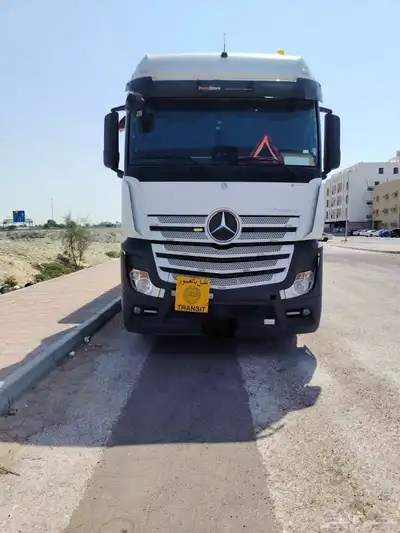 راس تريلة مع براد 1