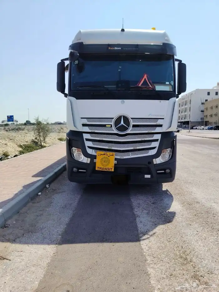 راس تريلة مع براد 1