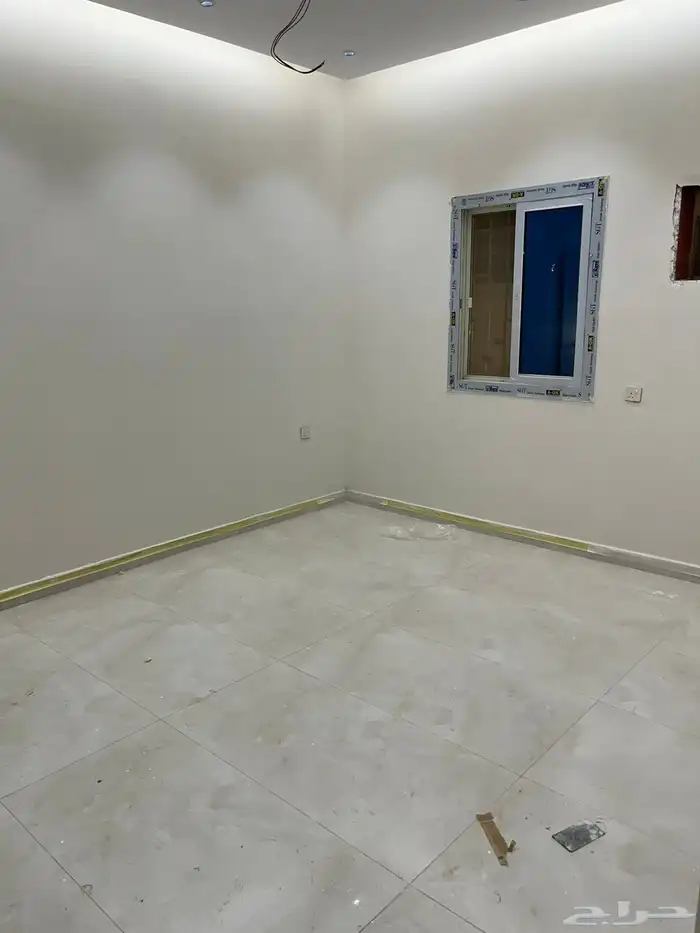 شقه 5 غرف دور ارضي حي الوفاء جديده 7
