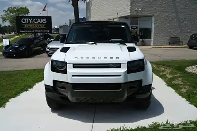 2023 Defender 110 X-Dynamic SE بسعر 276 الف ريال 7