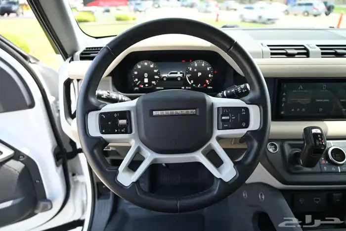 2023 Defender 110 X-Dynamic SE بسعر 276 الف ريال 18