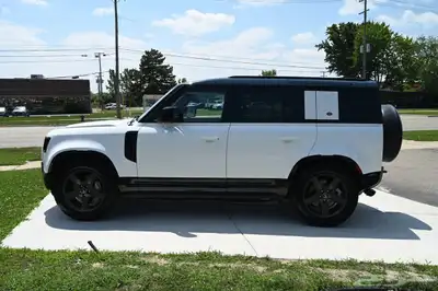 2023 Defender 110 X-Dynamic SE بسعر 276 الف ريال 4