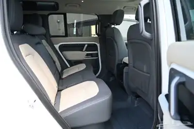 2023 Defender 110 X-Dynamic SE بسعر 276 الف ريال 15