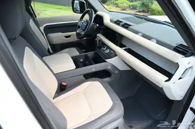 2023 Defender 110 X-Dynamic SE بسعر 276 الف ريال 12