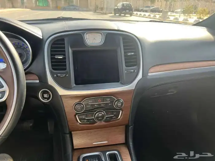 Chrysler c300 2019 Full Option كرايسلر 11