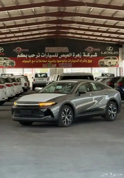 تويوتا كراون بريميوم 2025 كاش وتقسيط 3