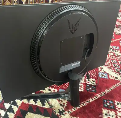 شاشه قيمنق LG للبيع 27بوصه 4
