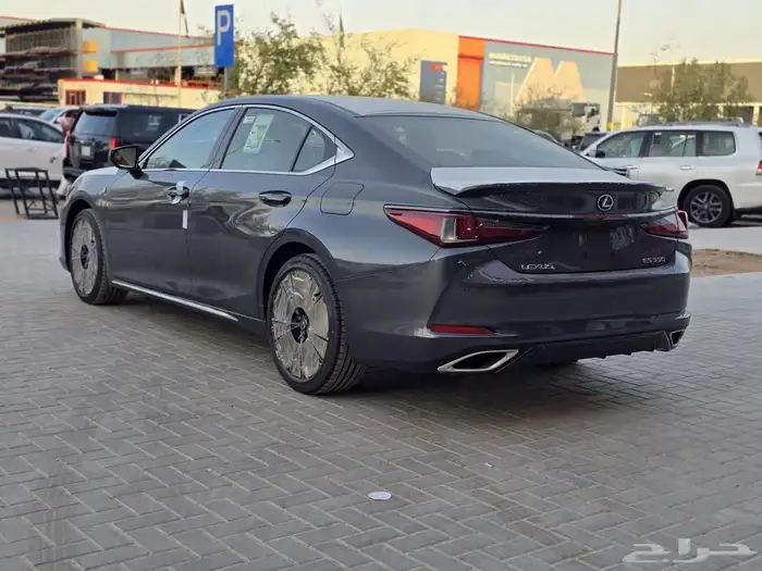 لكزس Es350 cc موديل 2025 اصفار وارد عبداللطيف جميل 3