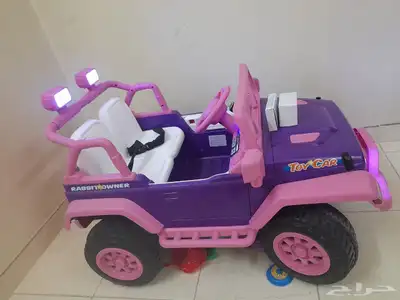 سيارة مع شاحن وريموت 2