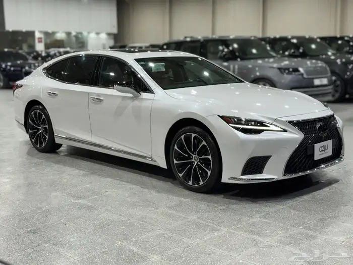 لكزس LS 500 موديل 2022 1