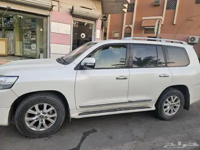لاندكروزر 2018 2
