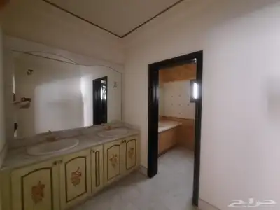 فيلا للايجار السنوي جدة حي الخالديه 13