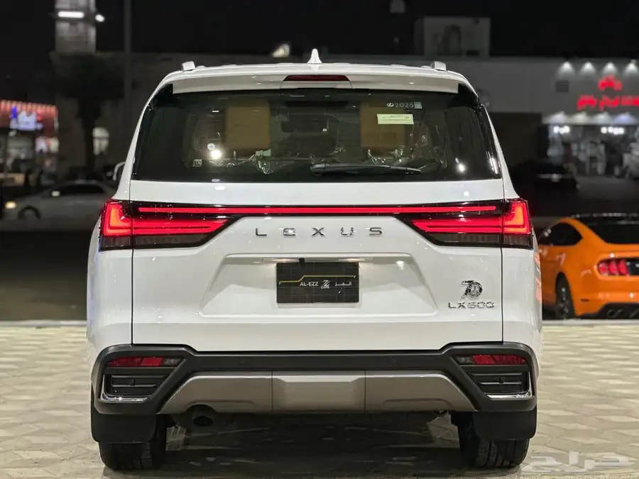 لكزس LX 600 BB موديل 2025 عداد 1000 كيلو فقط شبه جديد index